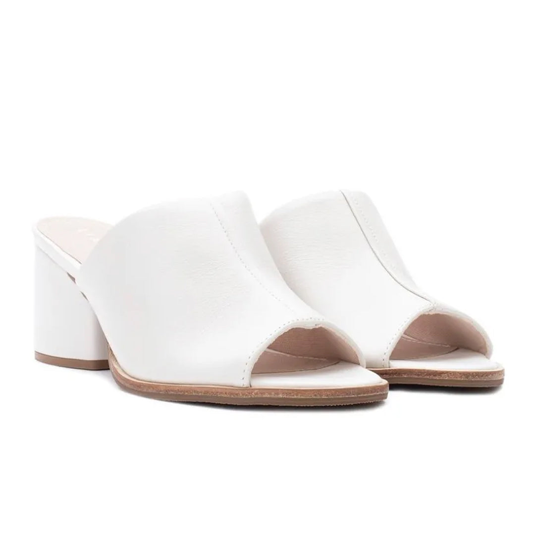 Tamanco com Salto Bloco Lia Line Off White