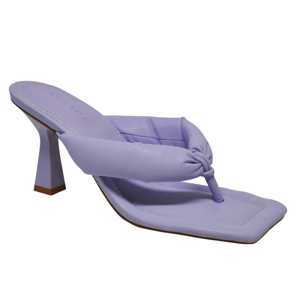 Tamanco Salto Pirâmide Lia Line - Elegância em Cada Detalhe
