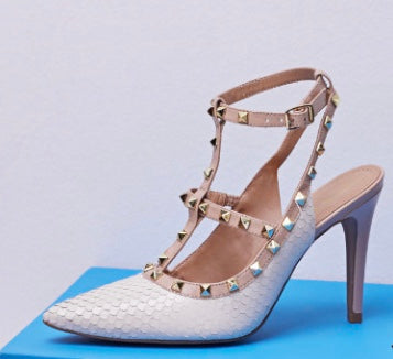 Chanel Escamas Off Tabita - Elegância em Cada Detalhe