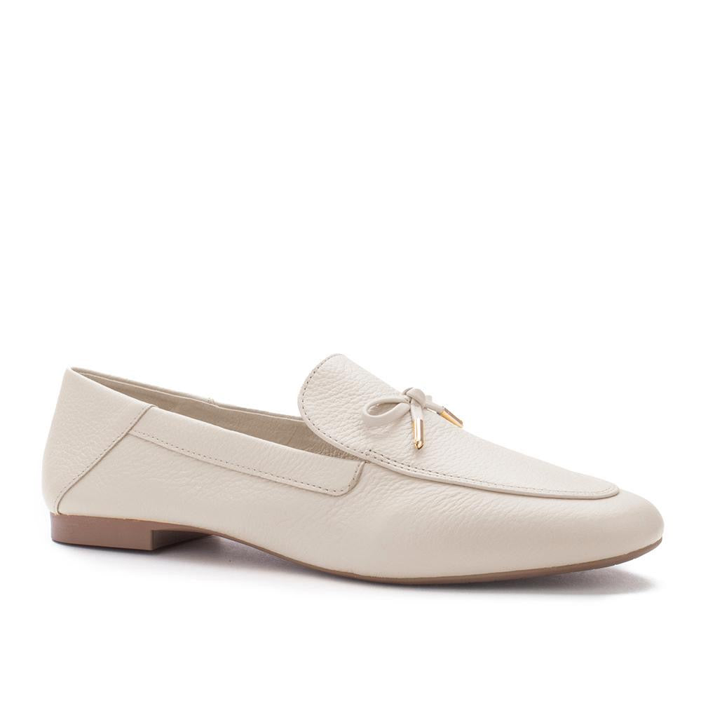 Mocassim Couro Off White Lia Line - Elegância e Conforto